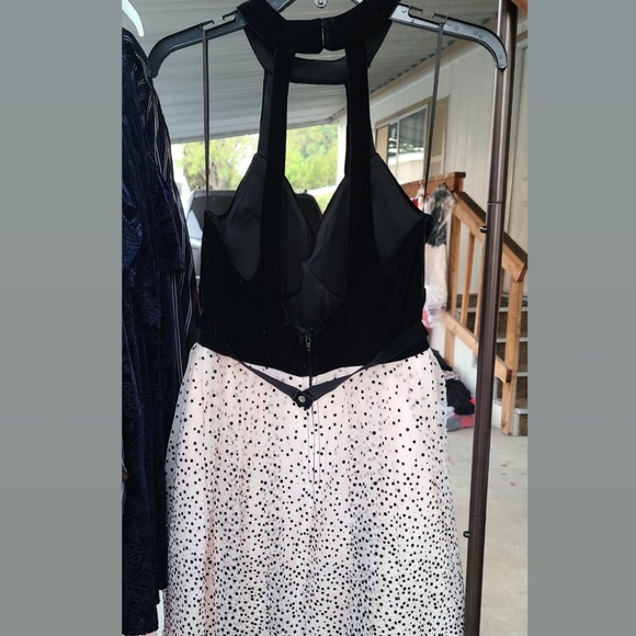 Dress - Picture 2 of 3